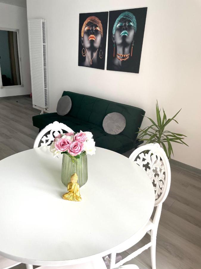那沃达利Dominic 2 Beds 1 Sofa Parking Pool Apartament By Alezzi Nord10公寓 外观 照片